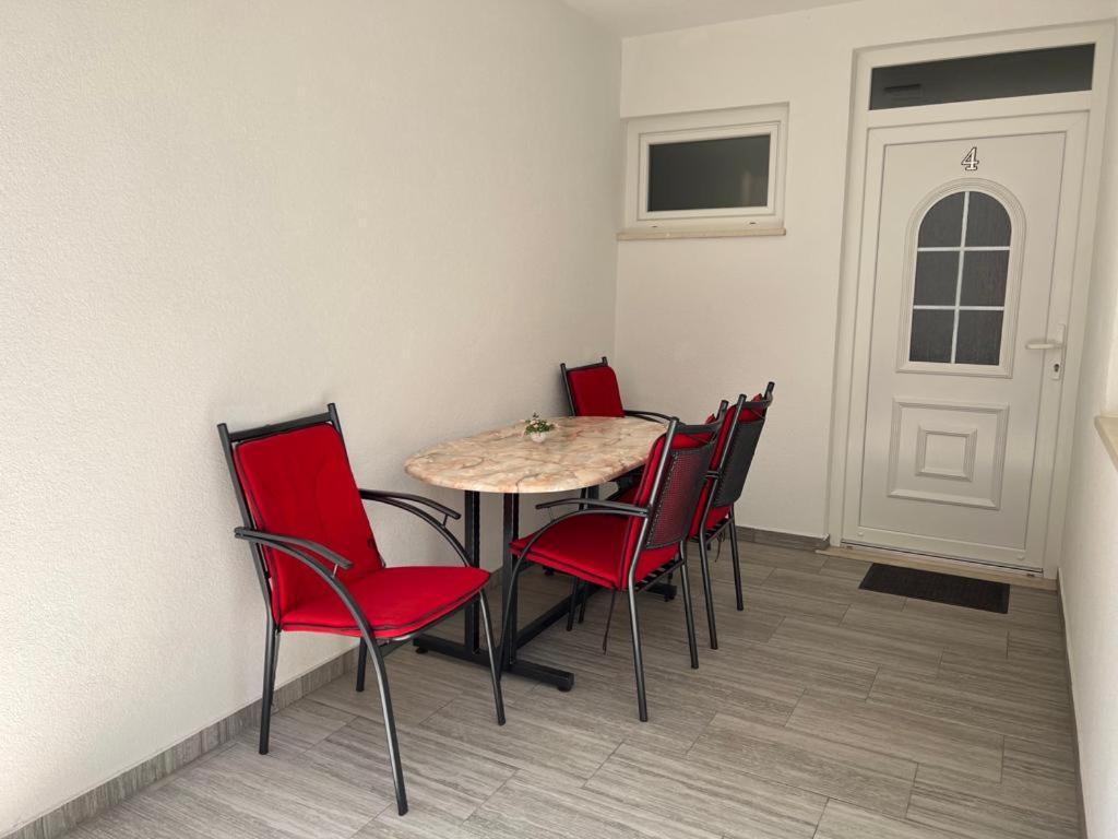 Apartments Obad Неум Стая снимка